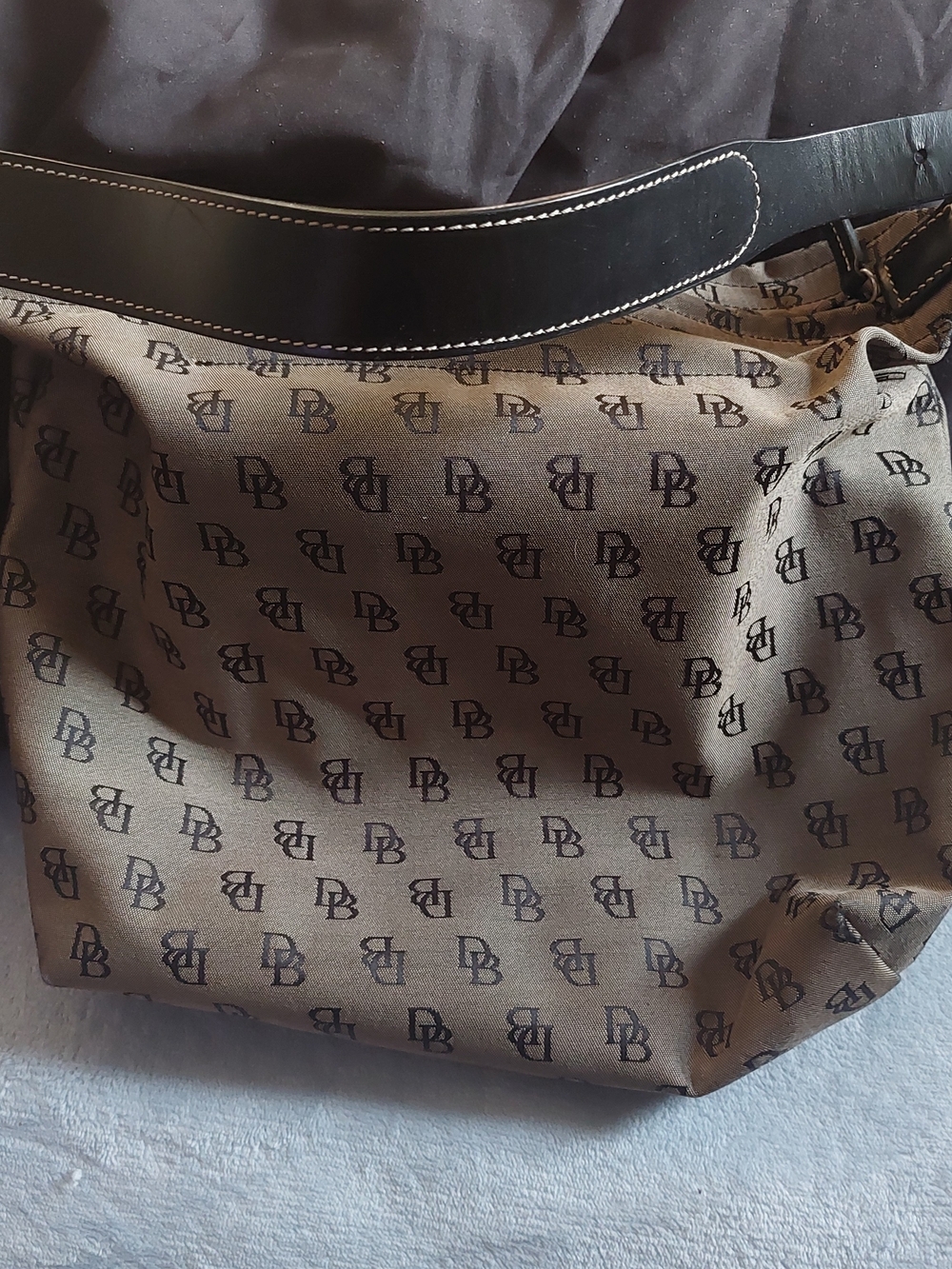 Dooney and Bourke Shoulder Bag in Tan and Black